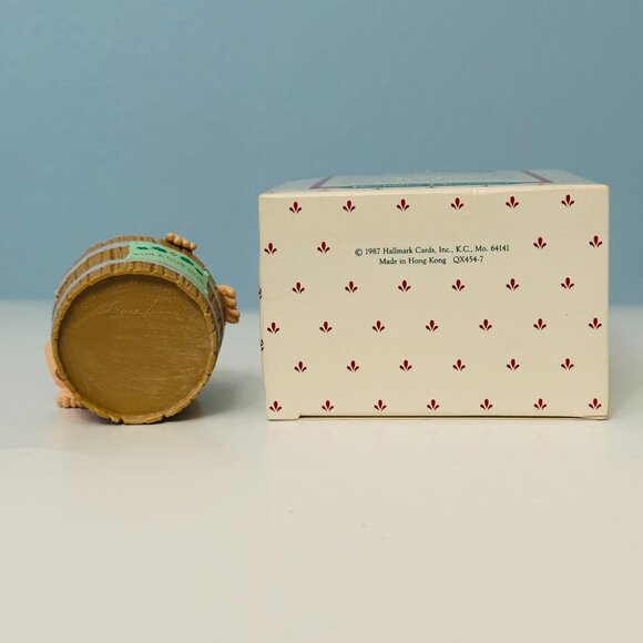 Vintage Hallmark Keepsake Ornament Three Men In A Tub 1987 - Picture 8 of 9